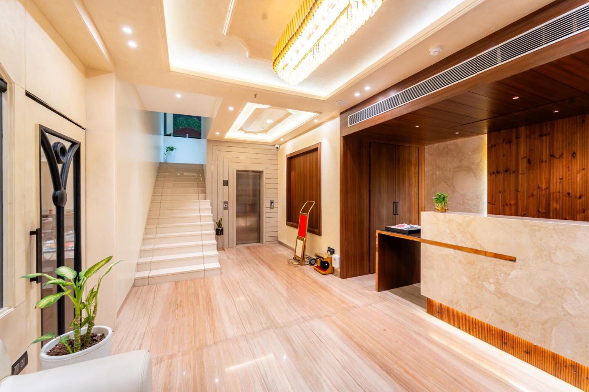 Playsales Scarlet Vijay Nagar 印多尔 外观 照片